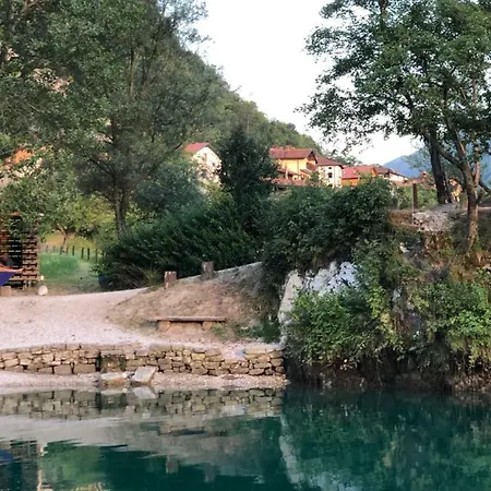 Apartma Leban Na Soci